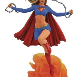 Diamond Select DC Gallery - Supergirl Comic Statue