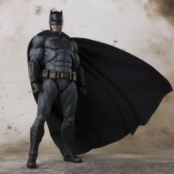 BAN DAI Justice League - Batman - S.H.Figuarts Figur -Ubisoft News Geschäft 36079524f76b02a982f40a461de01ae9a75ddce77db5fc7fc1a4787aa3d5d002