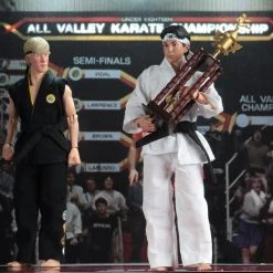 NECA Karate Kid (1984) - Tournament Clothed Actionfiguren 2er Set -Ubisoft News Geschäft 4b692bc7dca9a699085c0295258836fcad5f3e7e98d26c4e7000f978b40ab102