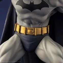 Kotobukiya DC Comics - Batman Hush - ARTFX+ Statue -Ubisoft News Geschäft 81b08bbc8b8d9cbad6c8d9d85c4353025fab98627d0ec8d141059df5d4fd7777