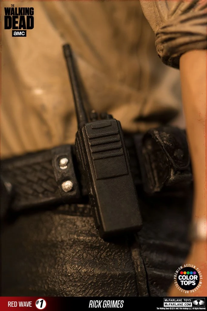 McFarlane Toys The Walking Dead - Rick Grimes 18cm Color Tops Figur 3 McFarlane Toys The Walking Dead - Rick Grimes 18cm Color Tops Figur – Bild 3