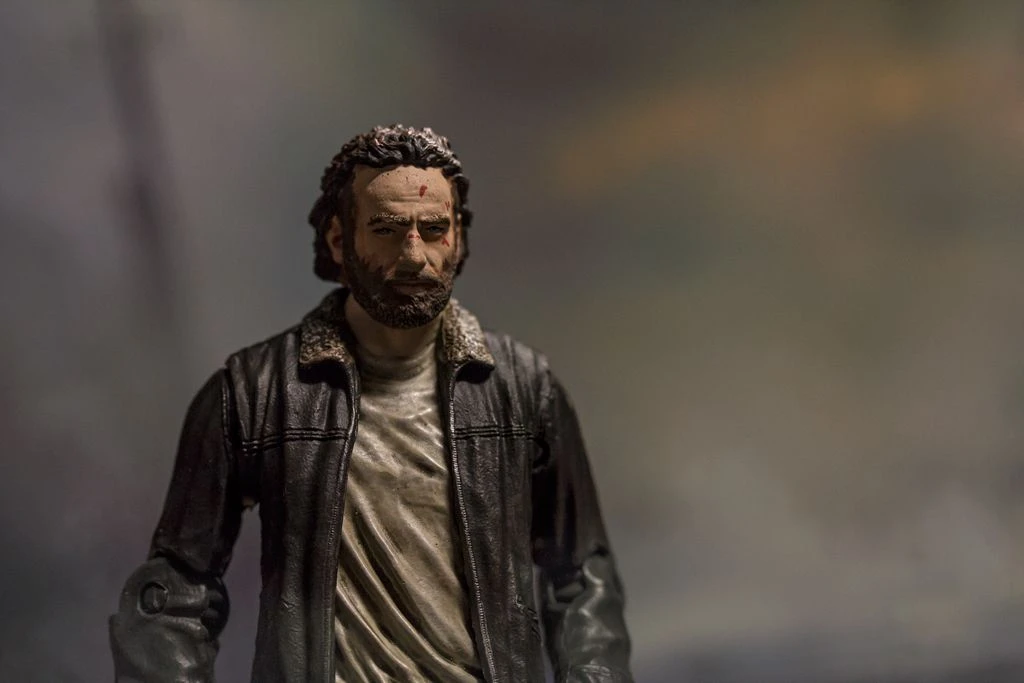 McFarlane Toys The Walking Dead TV Serie 8 - Rick Grimes Figur 6 McFarlane Toys The Walking Dead TV Serie 8 - Rick Grimes Figur – Bild 6