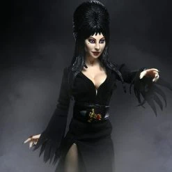 NECA Elvira, Mistress Of The Dark - Clothed Actionfigur -Ubisoft News Geschäft elvira4 scaled 2