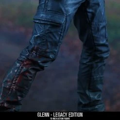 McFarlane Toys The Walking Dead TV - Glenn Legacy Edition Deluxe Figur -Ubisoft News Geschäft fbf95bc33545d049e21807fed7469ffcb7d3d1f84be4d6e01053c42dc5a5c480