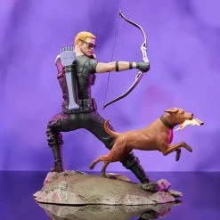 Diamond Select Marvel Gallery - Hawkeye Mit Lucky Dem Pizza-Dog - Statue -Ubisoft News Geschäft marvel hawkeye gallery 04 02563.1628723307