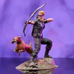 Diamond Select Marvel Gallery - Hawkeye Mit Lucky Dem Pizza-Dog - Statue -Ubisoft News Geschäft marvel hawkeye gallery 05 60604.1628723307