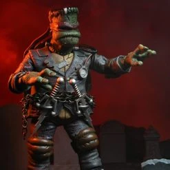 NECA Universal Monsters X TMNT - Ultimate Raphael Als Frankensteins Monster Figur -Ubisoft News Geschäft raph5 scaled 1